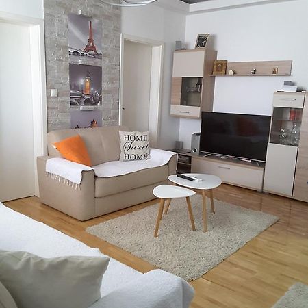 Apartment Veles Buitenkant foto